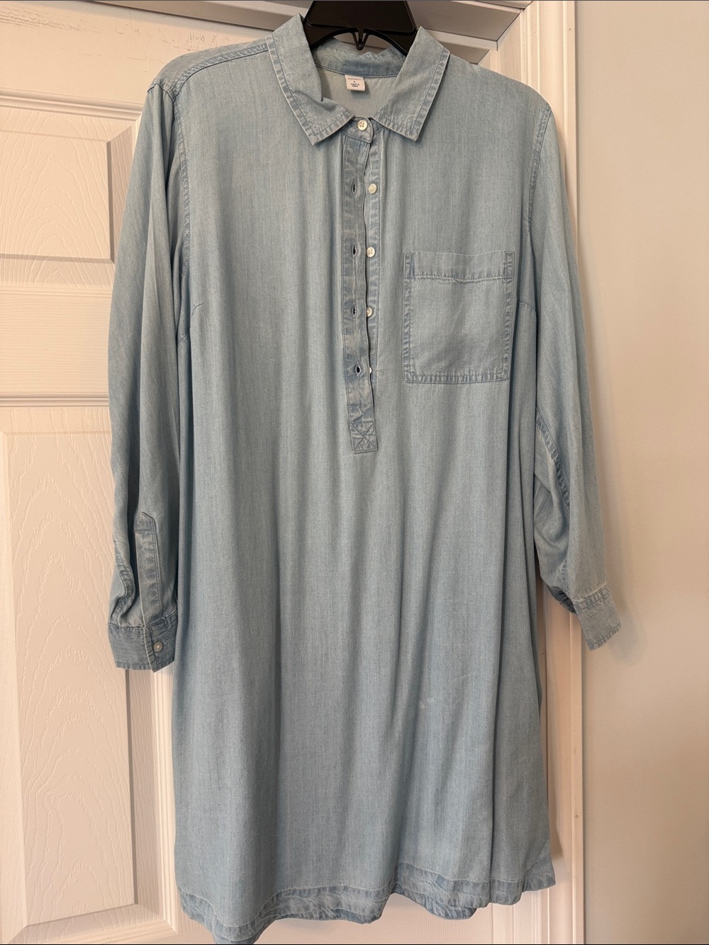Old Navy Light Wash Chambray Shirt Dress